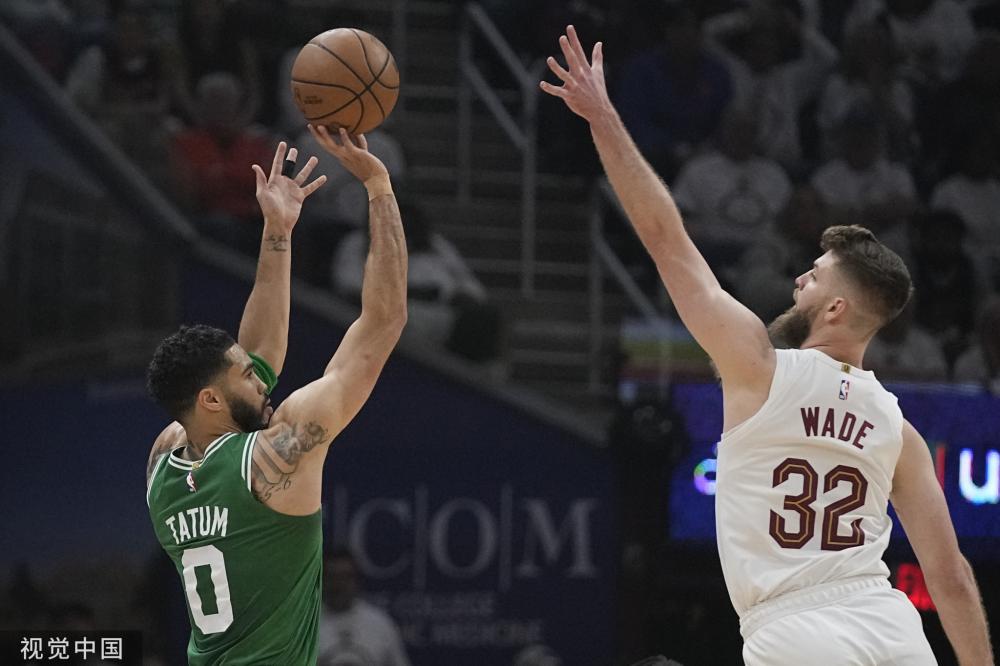 贯穿了整个 贯穿了整个