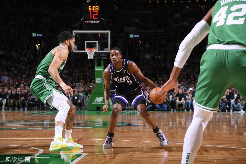 展现出极高 展现出极高