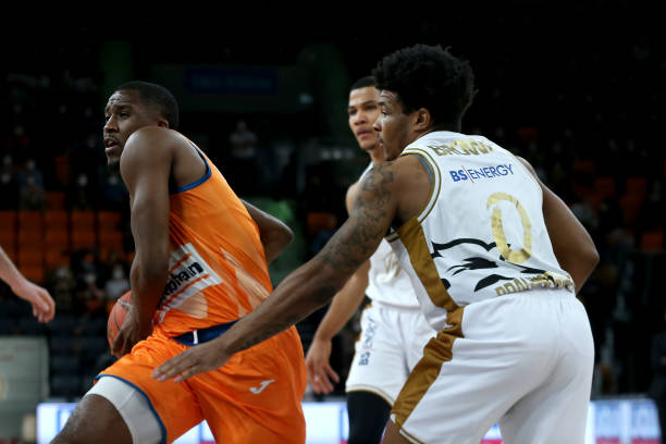 发球员最大 发球员最大